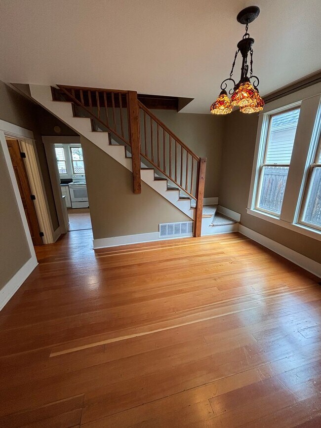 Foto del edificio - Classic Northside Home with fenced yard an...