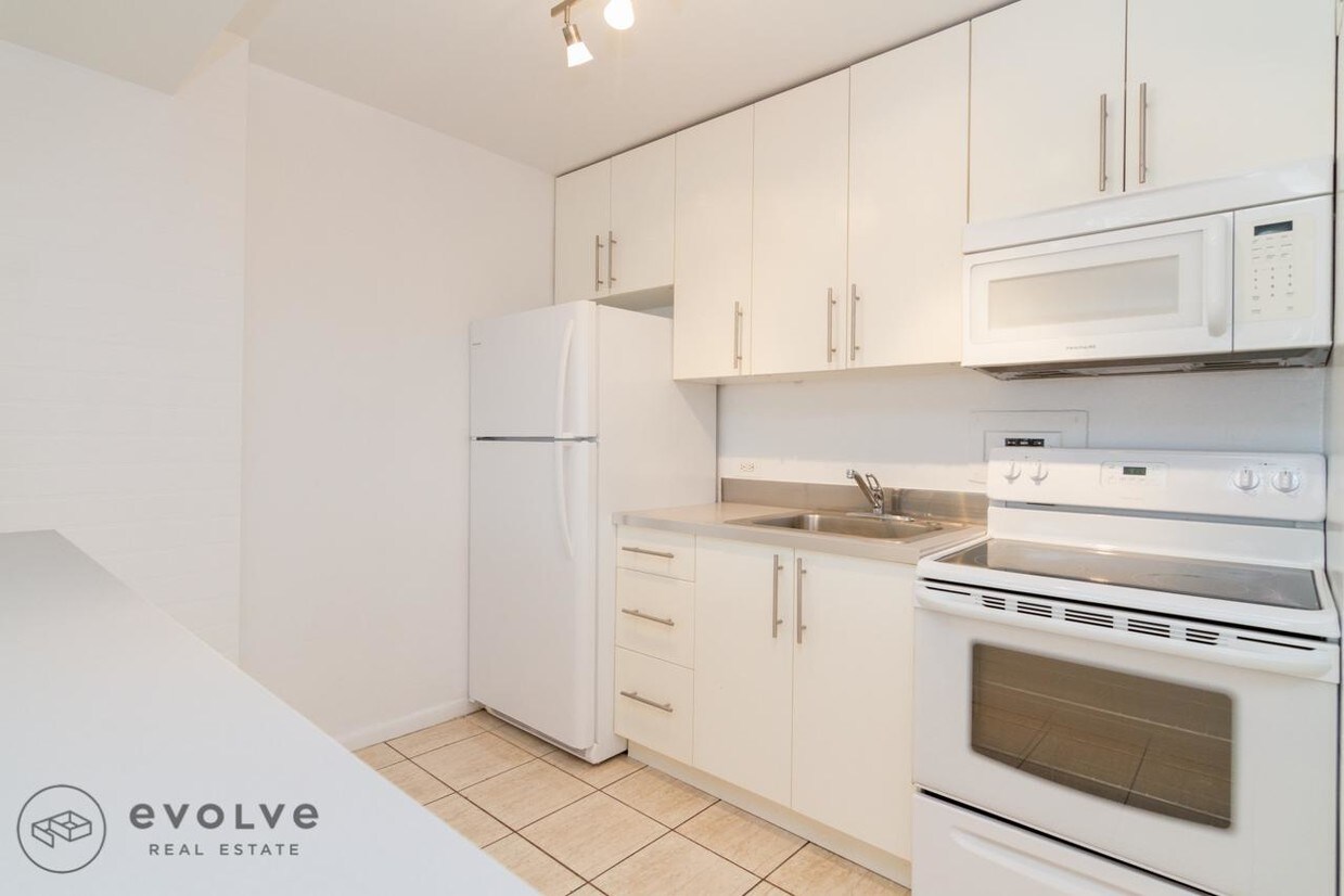 Foto principal - 3131 N Lake Shore Dr