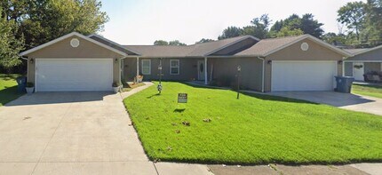 Building Photo - 205 S Bentley St