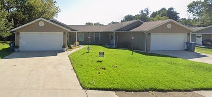 Building Photo - 205 S Bentley St