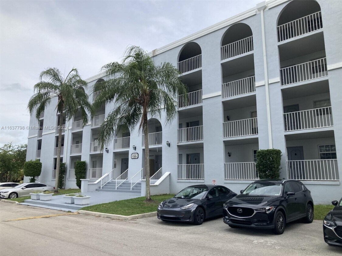 Foto principal - 7980 N French Dr
