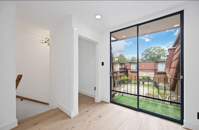 Foto del edificio - 3401 Timmons Ln