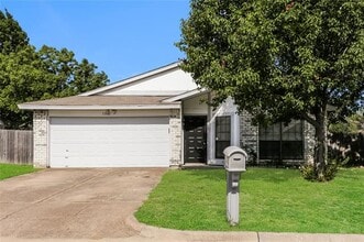Building Photo - 7300 Wayfarer Trail