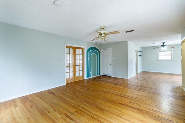 Foto del edificio - 3 bedroom less than 1 mile from Tech