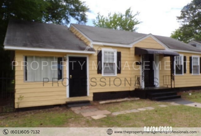 Building Photo - Enchanting 1940's Vintage Home Near Jackso...
