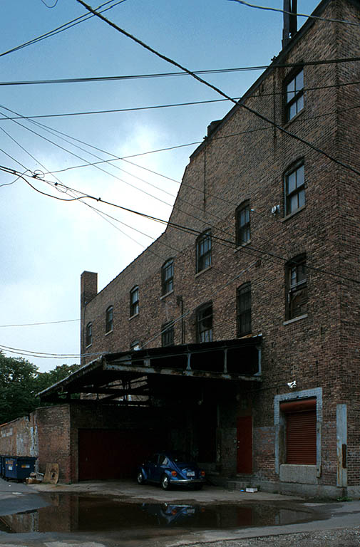 Alternate building view - 2315 W Huron St