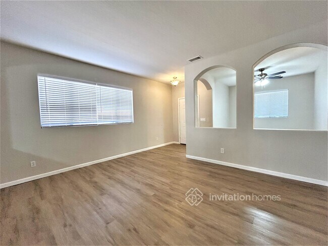 Building Photo - 11214 W Almeria Rd