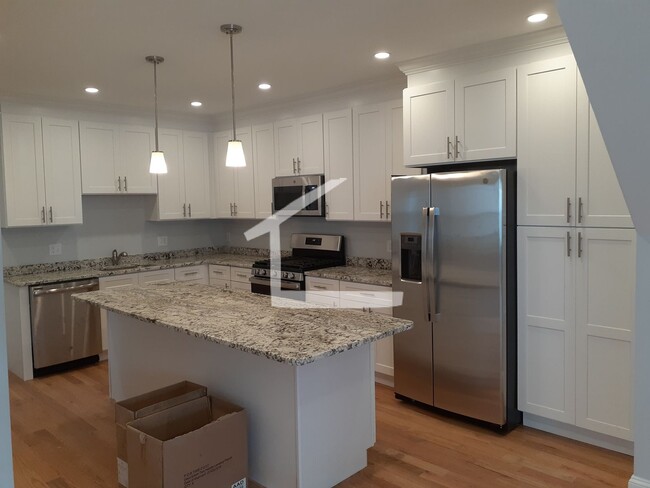 Building Photo - Newly constructed 5 bed in Brighton!