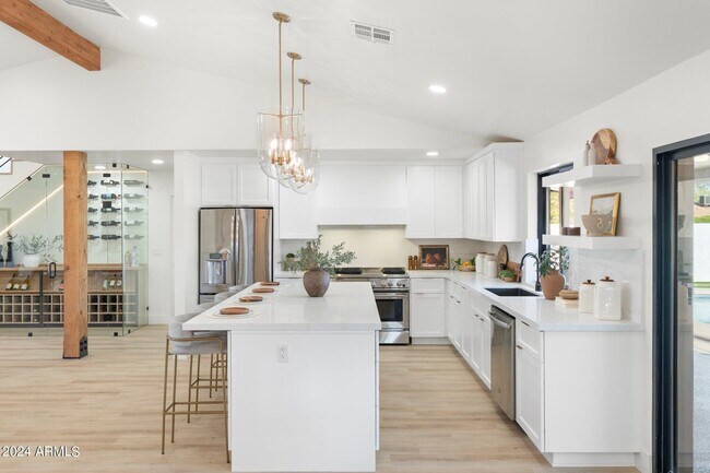 Foto del edificio - 1643 W Griswold Rd