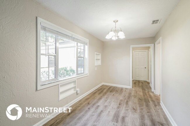 Building Photo - 1524 W River Shore Way