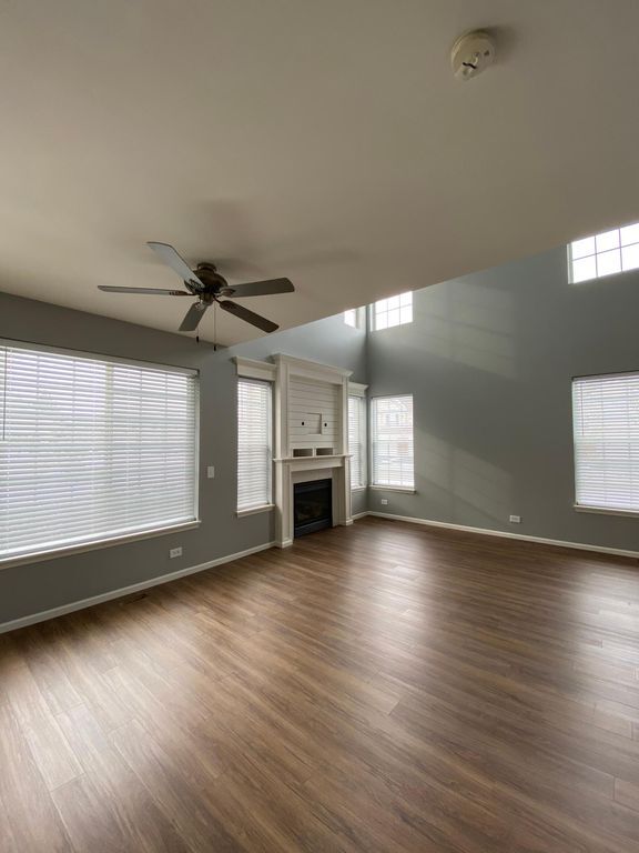 Foto del edificio - 2202 Claremont Ln