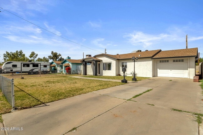 Building Photo - 3428 W Willetta St