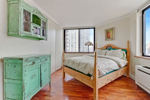 Foto del edificio - 335 E 75th St