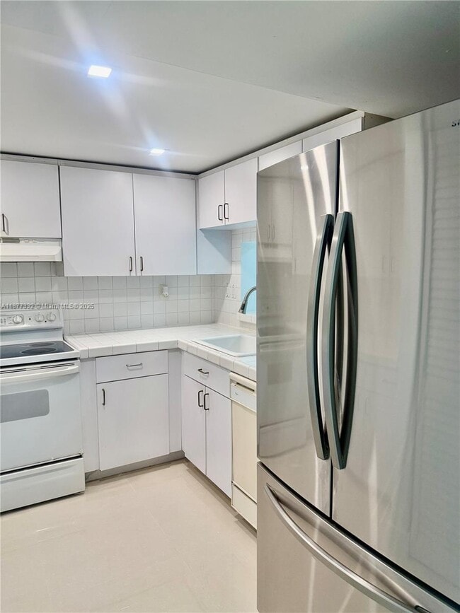 Building Photo - 11780 SW 18th St