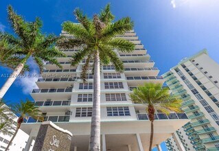 Building Photo - 3725 S Ocean Dr