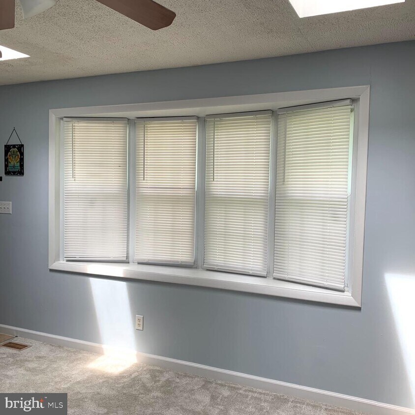 Foto principal - 5715 Pindell Rd