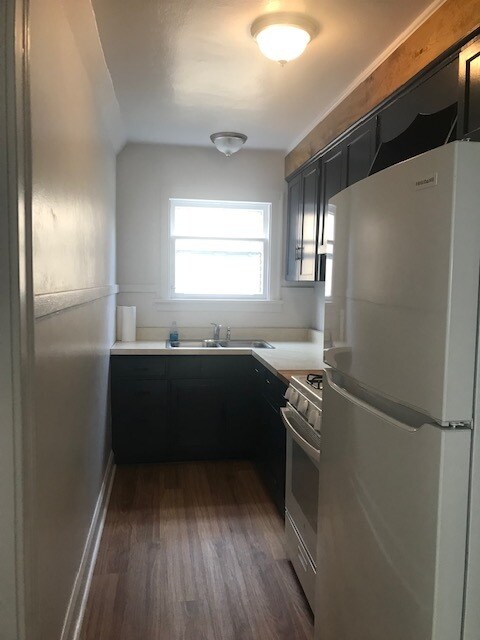 Kitchen with new appliances - 1403 18th St