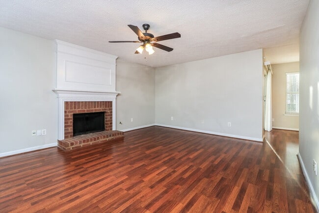 Building Photo - 3060 Trotters Field Dr SW