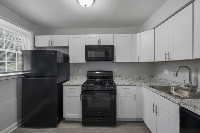 Foto del edificio - 6151 Chinquapin Pkwy