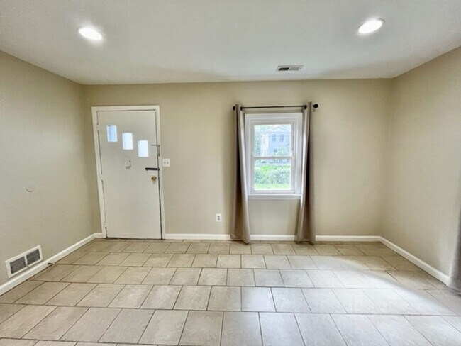 Foto del edificio - 218 Spring Ave