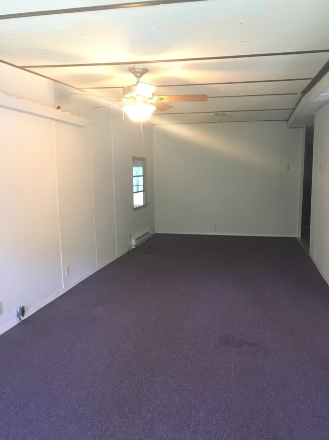Building Photo - 262 Clarks Landing Rd