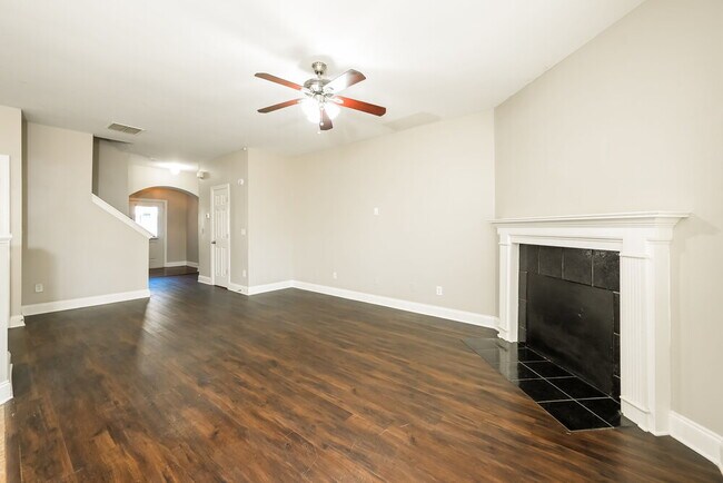 Building Photo - 5331 Apple Grove Rd NE