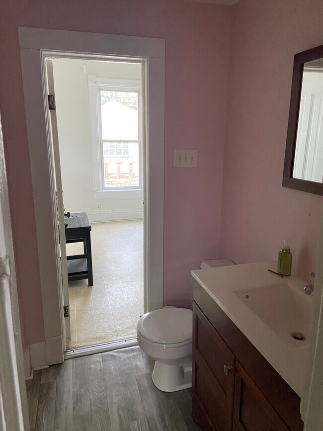 Foto del edificio - 1603 W Ayres Ave