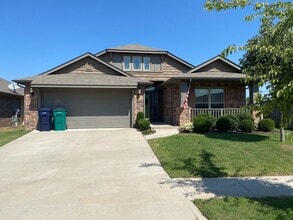 Building Photo - 1209 SW 159th Terrace