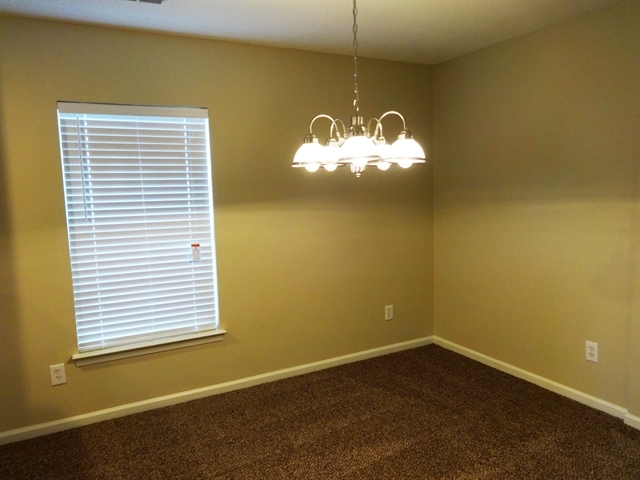 Building Photo - 1073 Briar Rose Lane