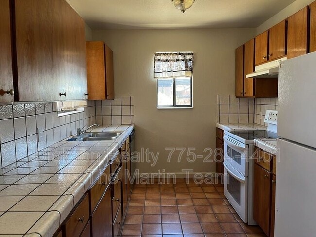 Building Photo - 1563 G St