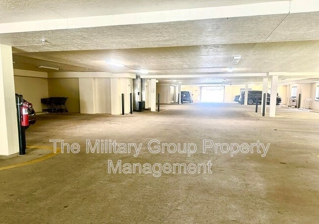 Foto del edificio - 4480 Deerwood Lake Pkwy