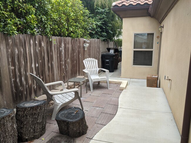 patio - 24381 Santa Clara Ave