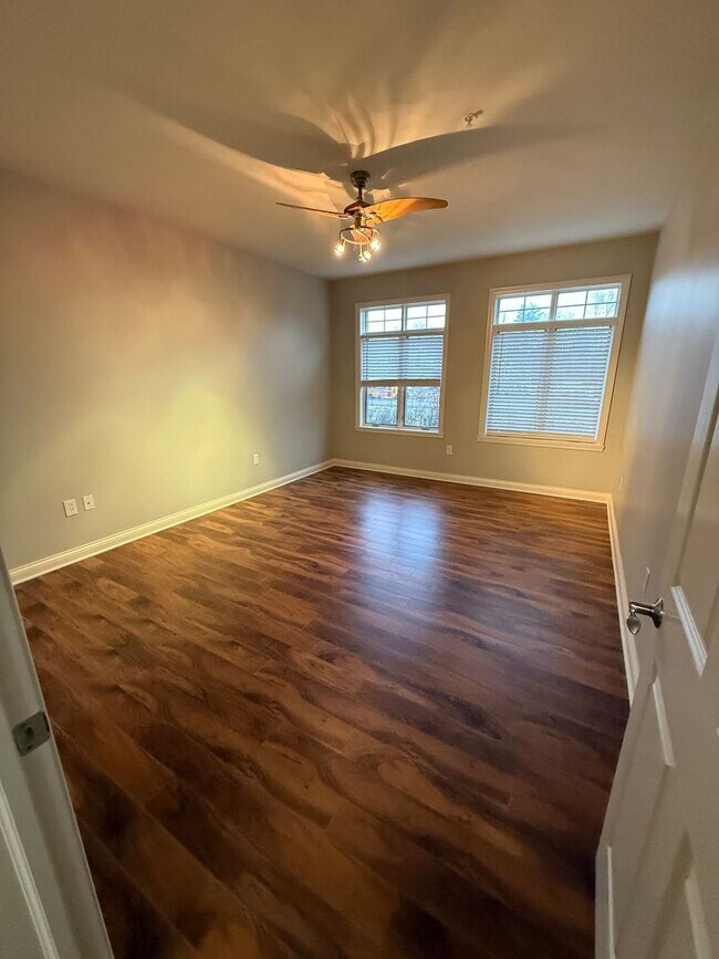 Interior Photo - Pinnacle on Meridian