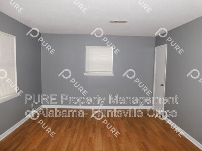 Building Photo - 4012 Offutt Ct NW