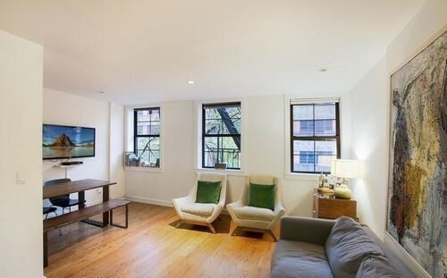 Foto principal - 334 Spring St