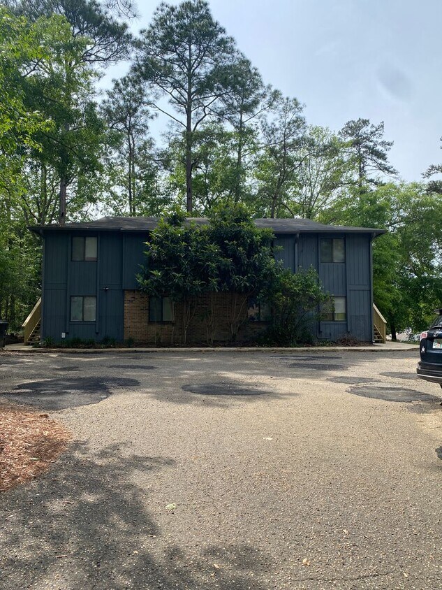 Foto principal - 2/1 Quad in Killearn Estates Available 9/1...