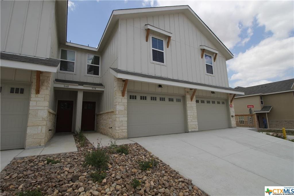 338 Untermaier St, Canyon Lake, TX 78130 Townhome Rentals in Canyon