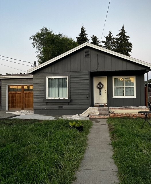 Foto principal - 1125 N Devon Ave
