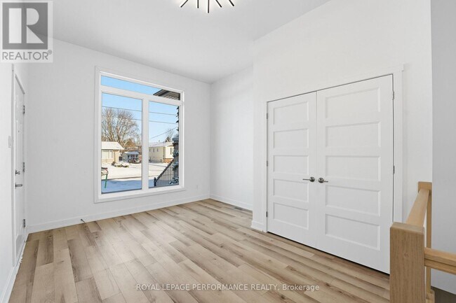 Building Photo - 31 Marcel St