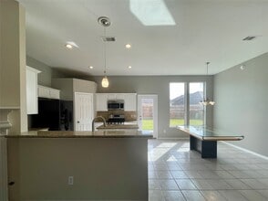Building Photo - 4835 Chase Ct Dr