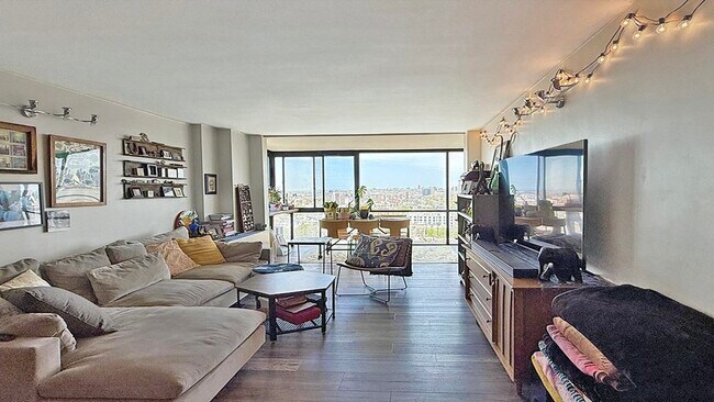 Foto del edificio - 380 Mountain Rd