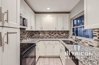 Building Photo - 131 E Virginia Ln