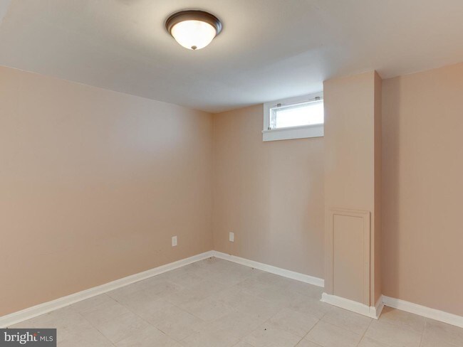 Foto del edificio - 24902 OLD THREE NOTCH RD #C C