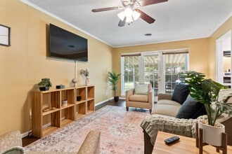 Building Photo - 4243 Vaughn Rd