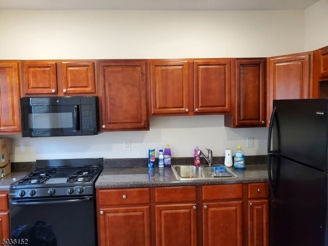 Building Photo - 36 Arverne Terrace