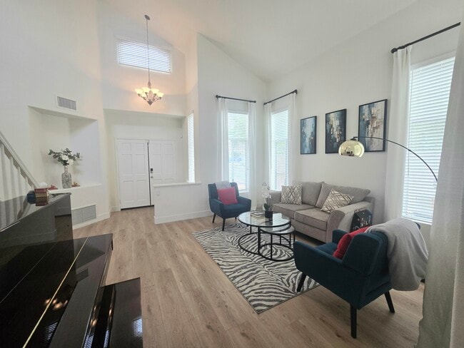 Building Photo - 4802 Baroque Ter