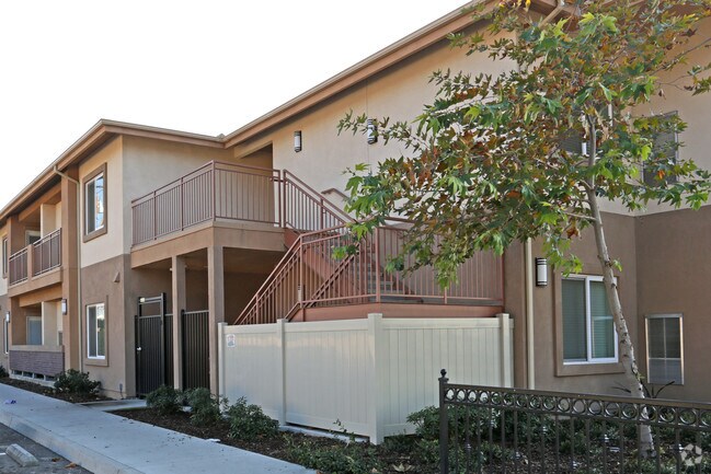 Emperor Estates Apartments Dinuba Ca Building Photo Emperor Estates