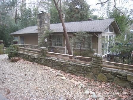 Foto principal - 221 Lakewood Drive