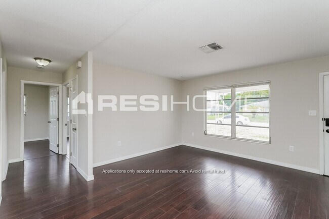 Building Photo - 7311 Star Dust Dr