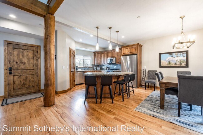 Foto del edificio - 3 br, 4.5 bath House - 3430 Cedar Drive